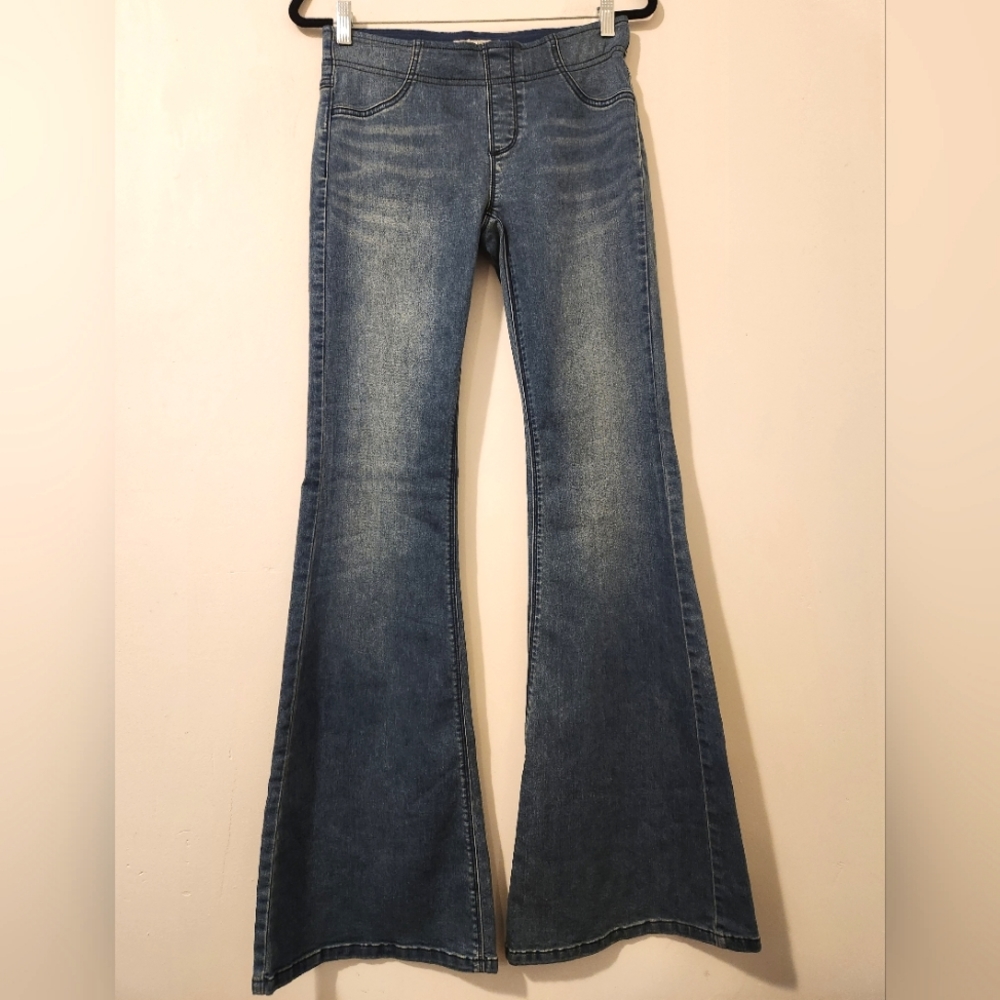 NWOT Free people Pull on Kick Flare  Elastic Waist Jeans